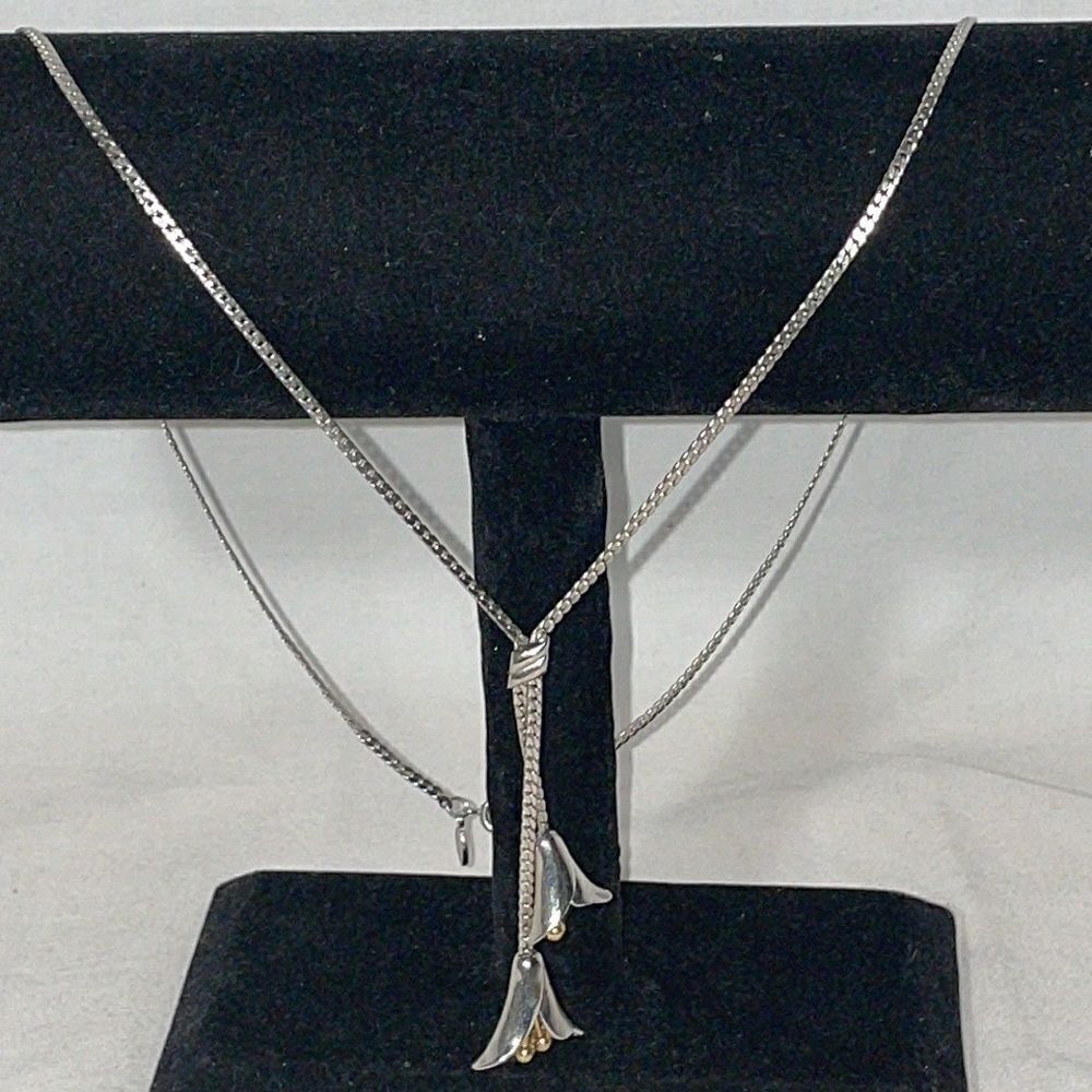 Chain Necklace with Bell Emblems - Picture 2 of 6